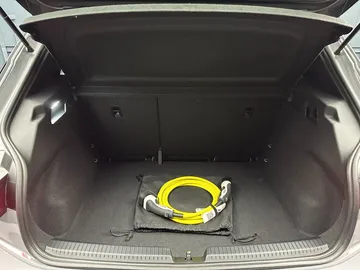 Car image 34