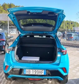 Car image 19