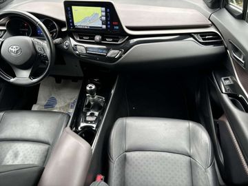 Car image 14