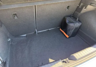 Car image 27