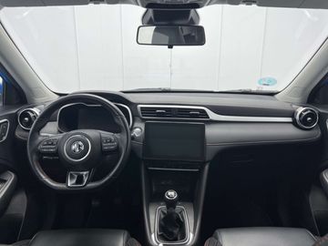 Car image 13