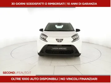 Car image 4