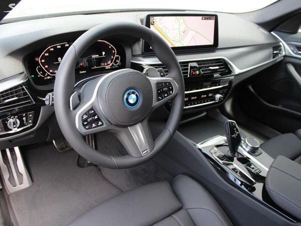 BMW 530 Touring xDrive 220 kW image number 20