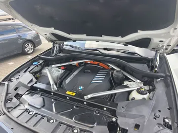 Car image 43