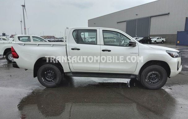 Toyota Hilux Cab 108 kW image number 2