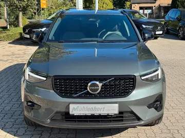 Car image 25