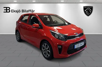 Car image 3