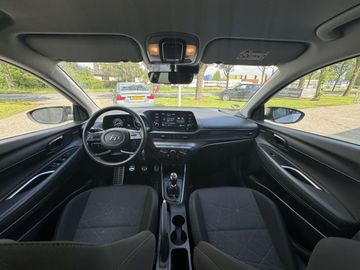 Car image 11