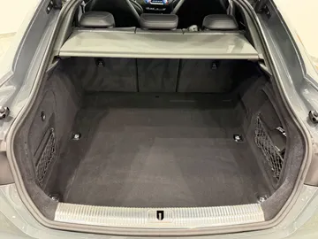 Car image 42