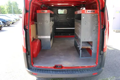 Car image 25