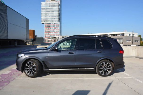 BMW X7 M xDrive 250 kW image number 8