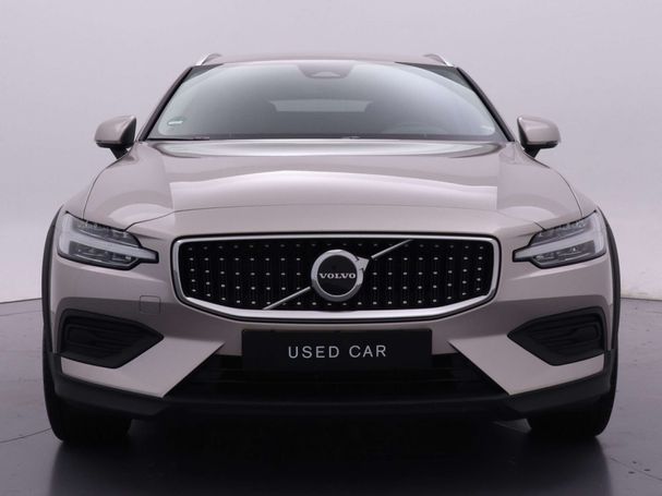 Volvo V60 Cross Country AWD B5 184 kW image number 4