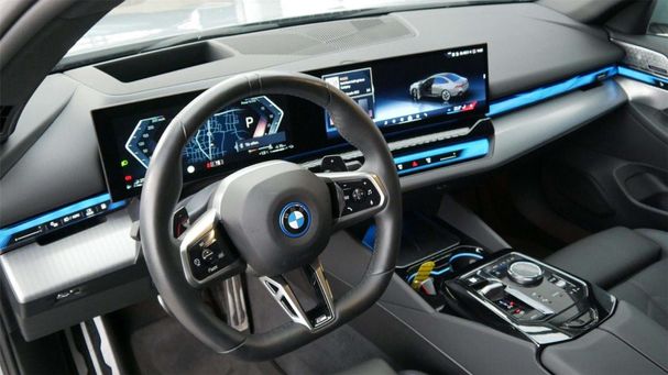 BMW 530 e 220 kW image number 14