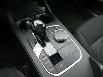 Car image 33