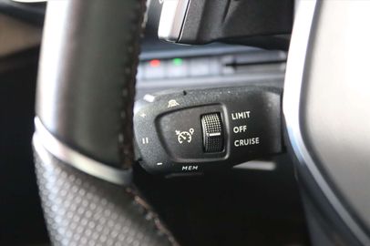 Car image 36