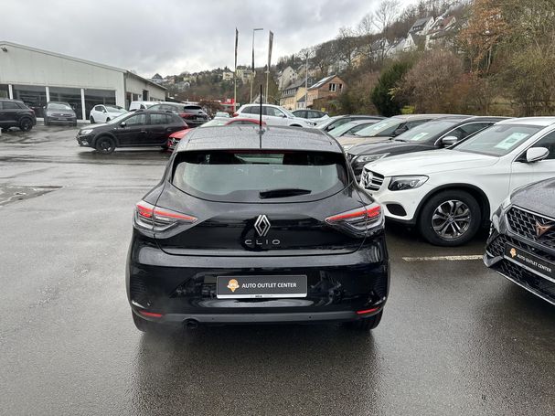 Renault Clio TCe 90 66 kW image number 16