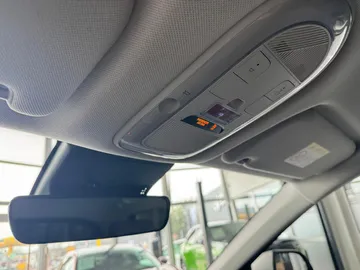 Car image 35