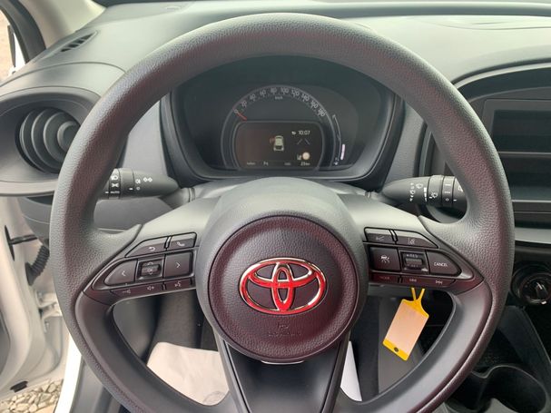 Toyota Aygo X 53 kW image number 10