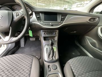 Car image 16