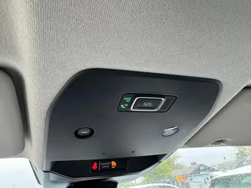 Car image 33