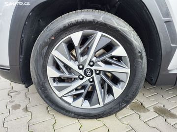 Car image 37