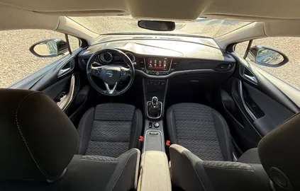 Car image 37