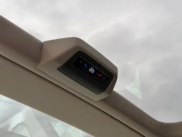 Car image 38