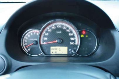 Car image 13