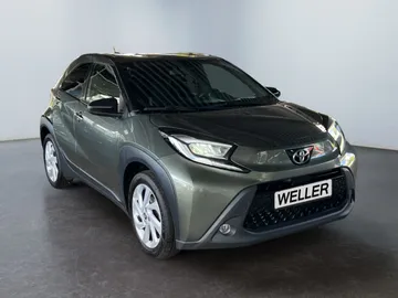 Car image 2