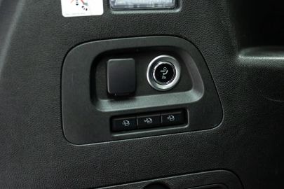 Car image 37