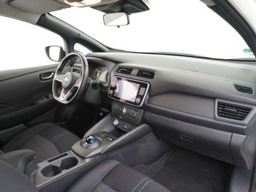 Car image 38