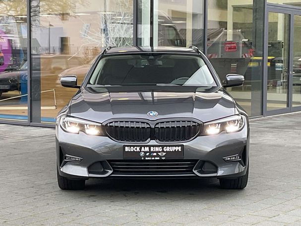 BMW 320d Touring xDrive 140 kW image number 3