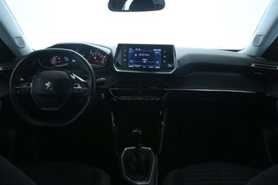 Car image 14