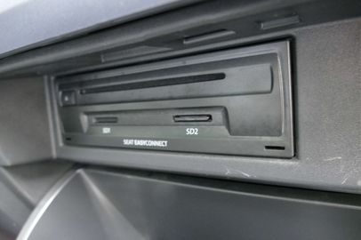 Car image 33