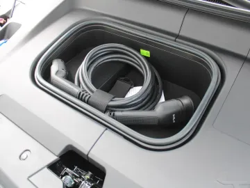 Car image 40