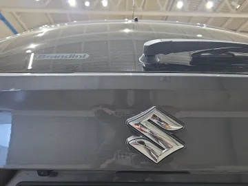 Car image 27