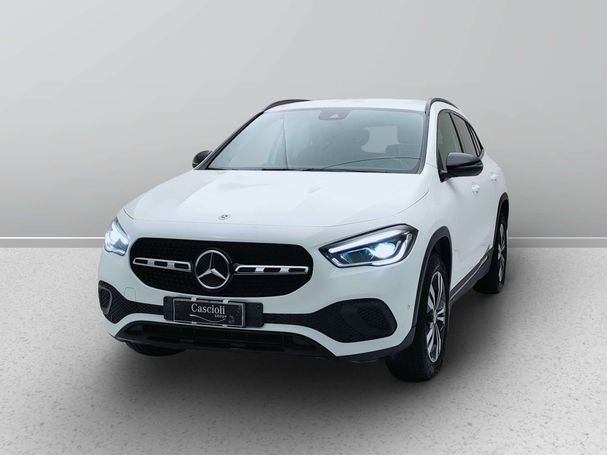 Mercedes-Benz GLA 200 110 kW image number 1