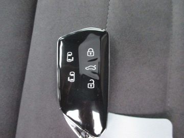 Car image 49