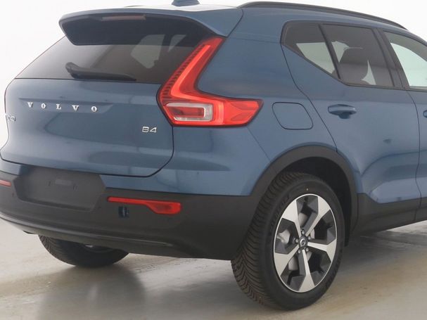 Volvo XC40 B4 Plus Dark 145 kW image number 4