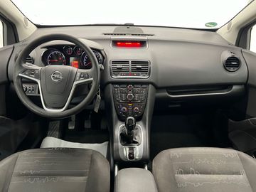 Car image 15