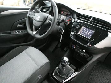 Car image 16