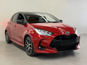 Car image 3