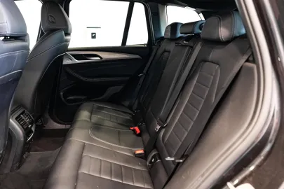 Car image 33