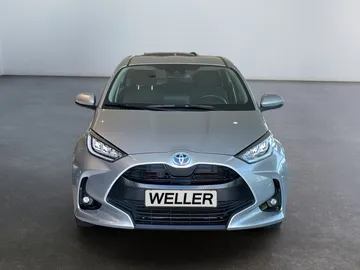 Car image 3