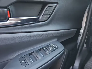 Car image 34