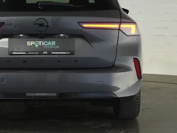 Car image 33