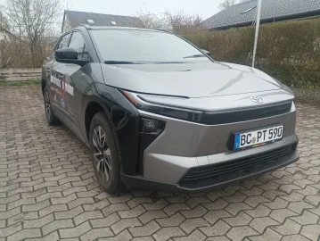 Car image 2