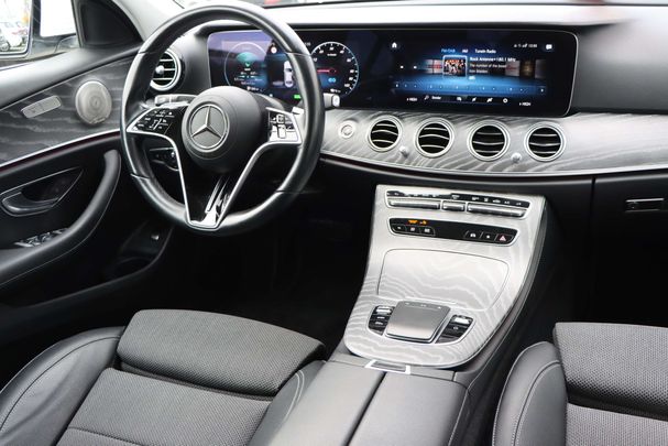 Mercedes-Benz E 300 de Avantgarde 4Matic 225 kW image number 19