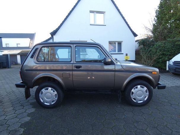 Lada Niva 4x4 61 kW image number 3