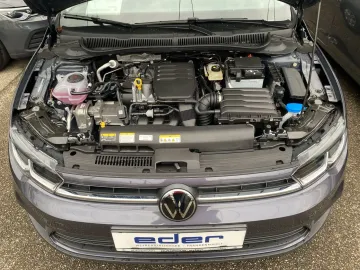 Car image 28